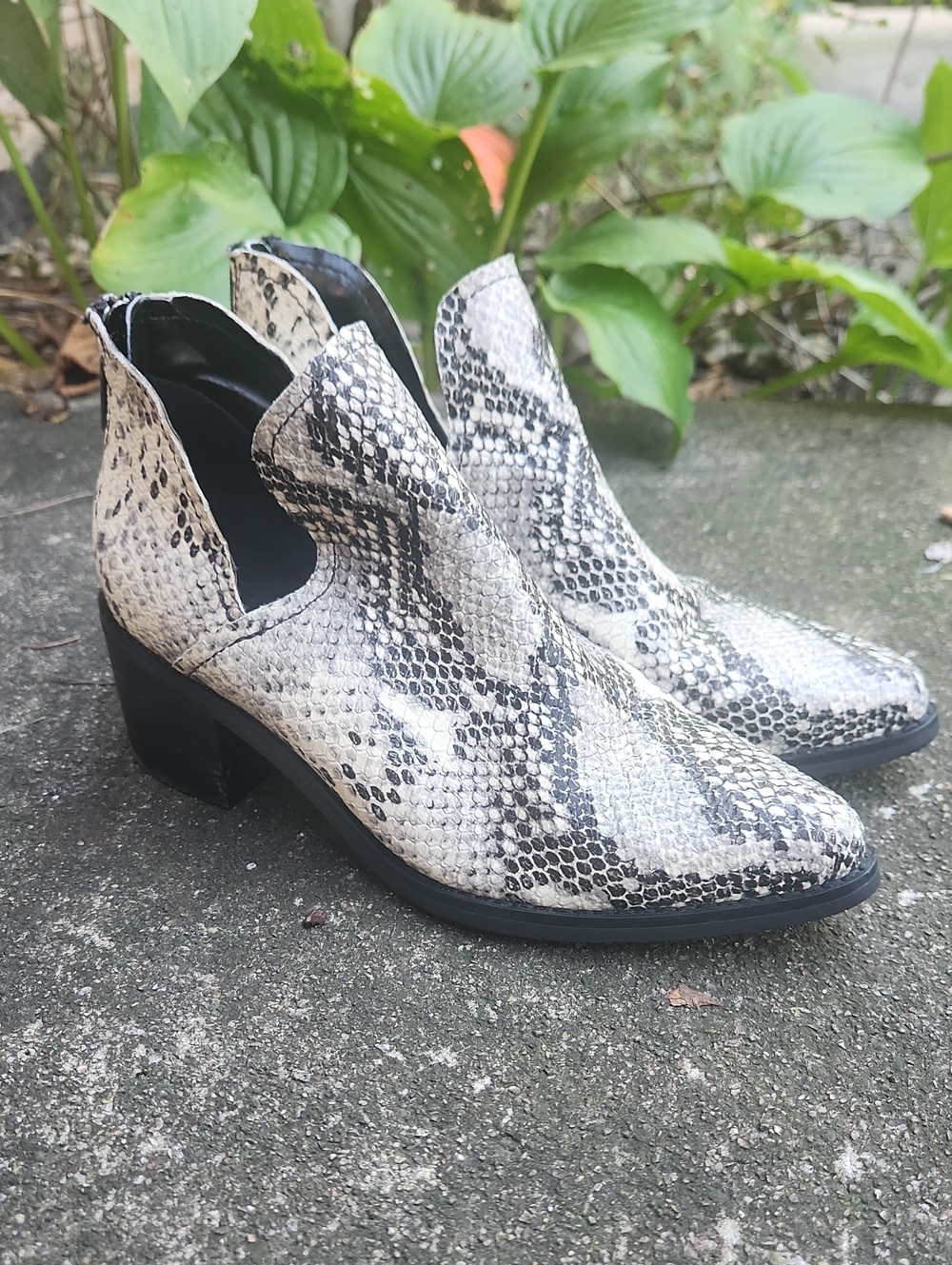 Blomdo Elvina Waterproof Snake-Print Ankle Cowboy Style Bootie Western Sz 6